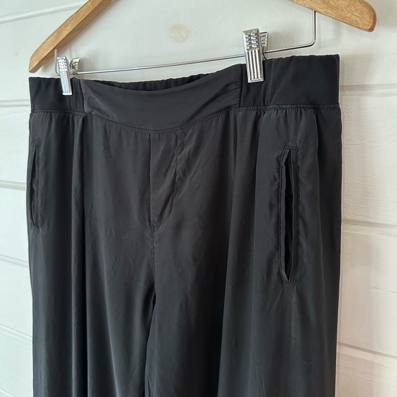 ATM Anthony Thomas Melillo Black 100% Silk Relaxed Lightweight Soft Joggers Sz L - Picture 8 of 14